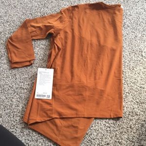 Lululemon back in action long sleeve shirt